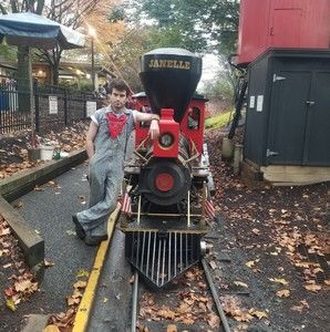 Meet your Posher, Aaron